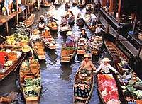 плавучий рынок в Таиланде